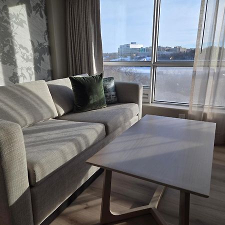 Park Town Hotel Саскатун Экстерьер фото