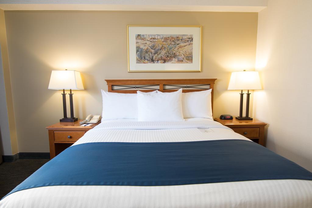 Park Town Hotel Саскатун Экстерьер фото