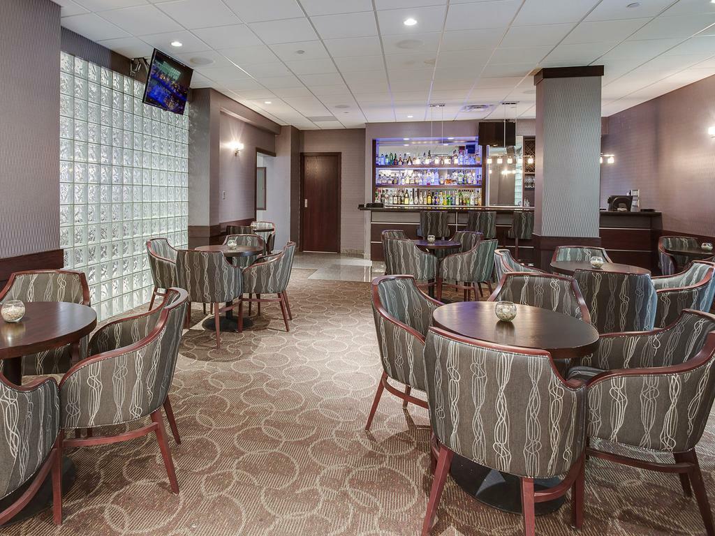 Park Town Hotel Саскатун Экстерьер фото
